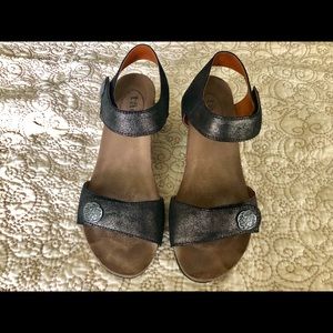 Taos leather wedge sandals